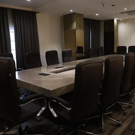 גוואליור The Royal Class Hotel מראה חיצוני תמונה