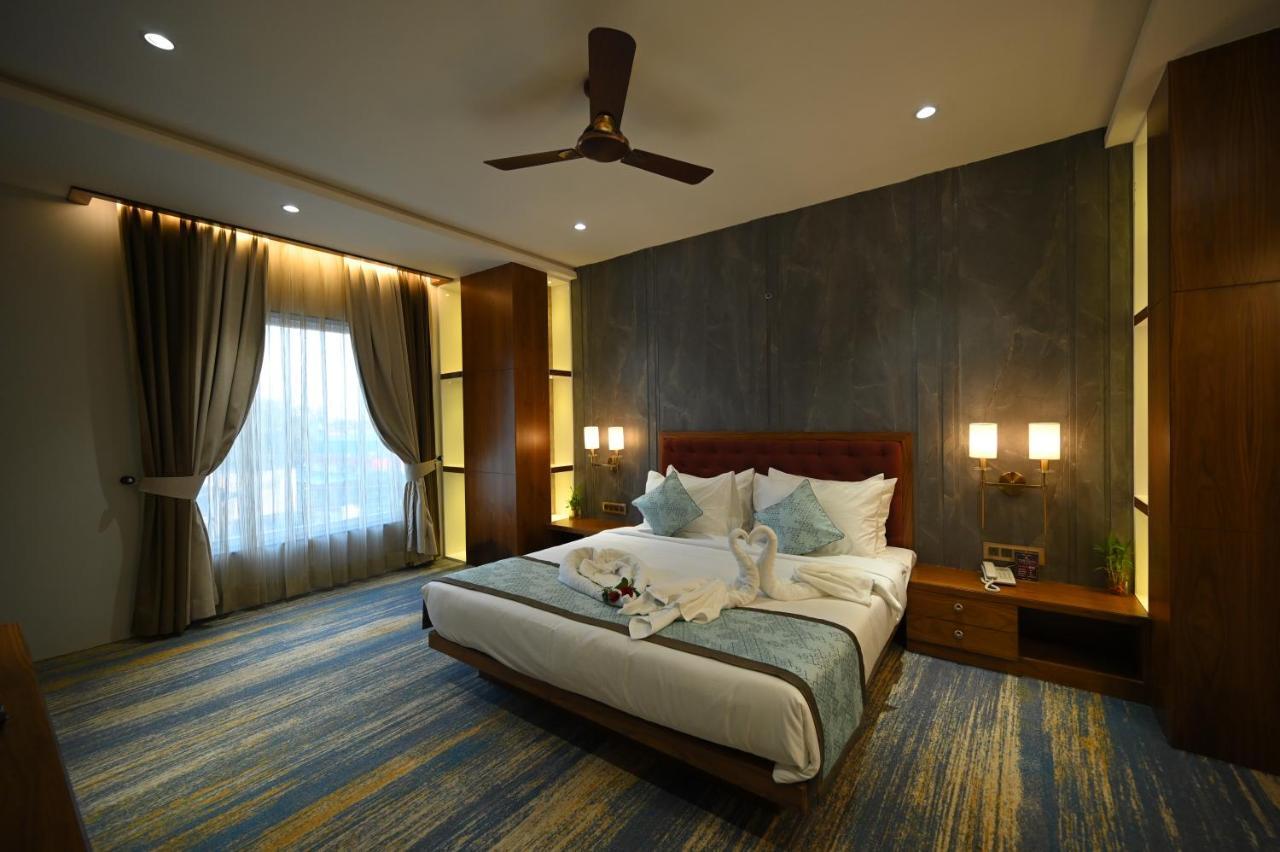גוואליור The Royal Class Hotel מראה חיצוני תמונה