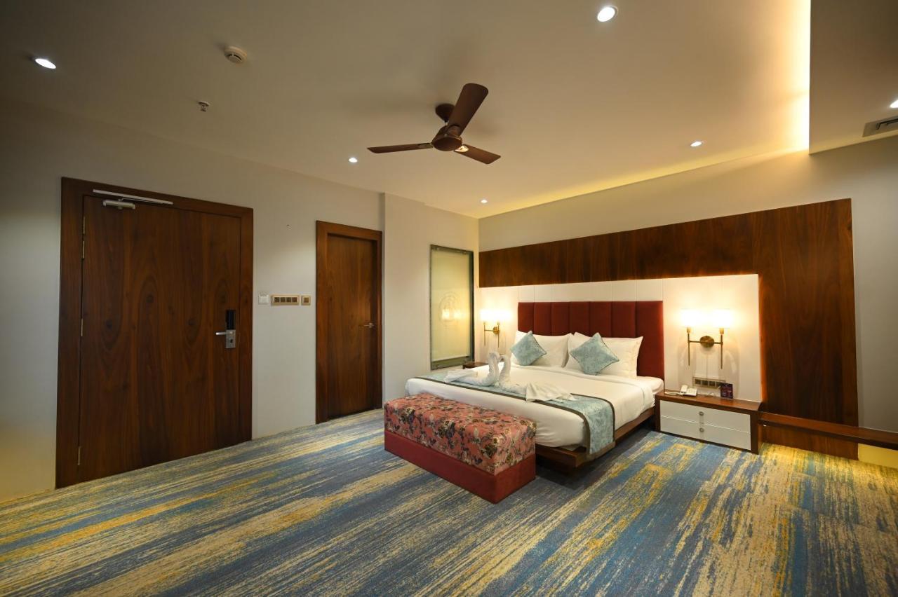 גוואליור The Royal Class Hotel מראה חיצוני תמונה